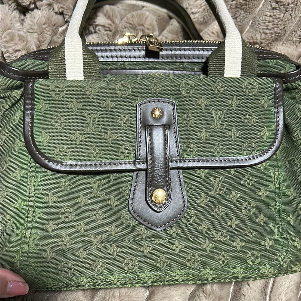 Louis Vuitton Green Satchel with Quilted Design/with Wallet - Picture 3 of 16